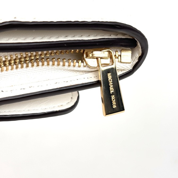 Michael Kors Sullivan White Pebble Leather Turnlock Carry All Wallet NWOT - Picture 12 of 15